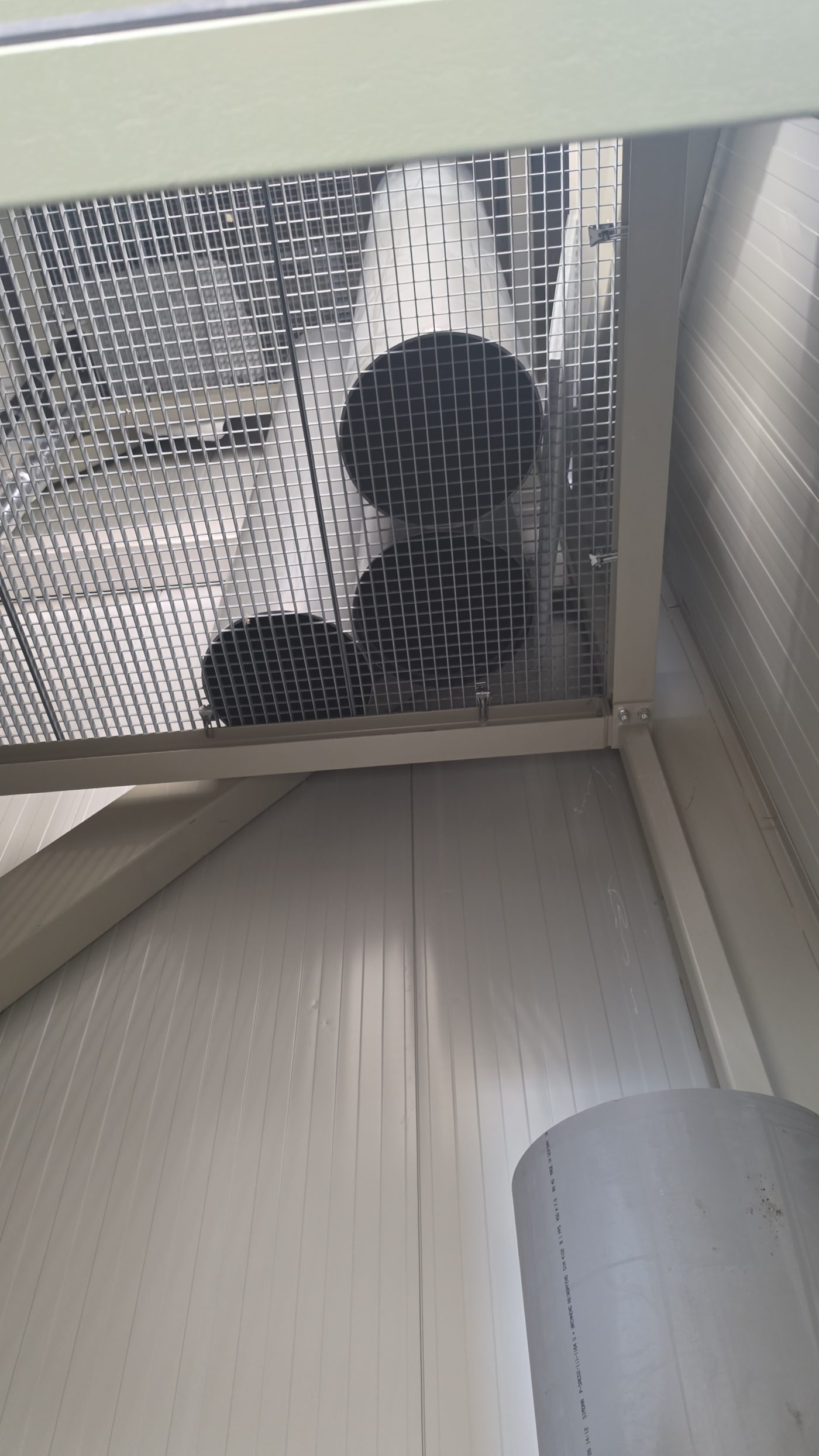 Leidingdoorvoer naar de verdieping erboven